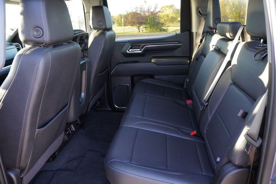 used 2024 GMC Sierra 1500 car, priced at $40,111