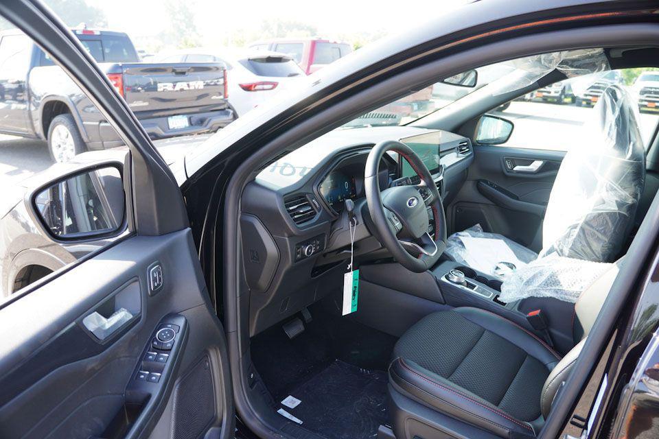 new 2025 Ford Escape car, priced at $33,102