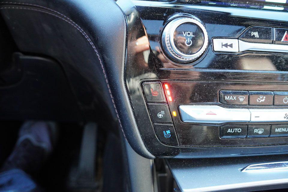 used 2022 Ford Explorer car, priced at $33,387