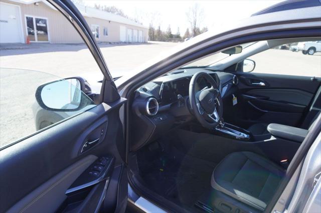 new 2025 Chevrolet Trax car, priced at $25,637