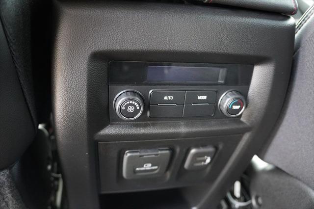 used 2022 Chevrolet Traverse car, priced at $36,324