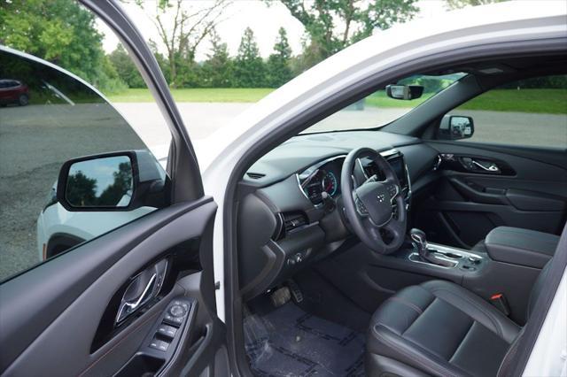 used 2022 Chevrolet Traverse car, priced at $36,324