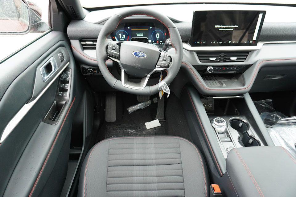 new 2025 Ford Explorer car, priced at $47,296