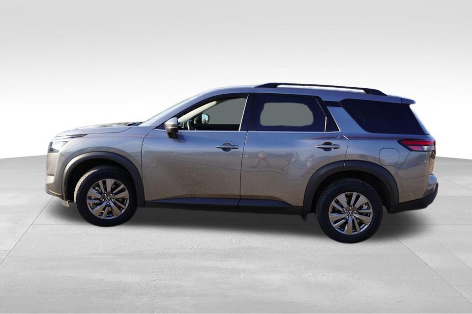 used 2025 Nissan Pathfinder car, priced at $32,100