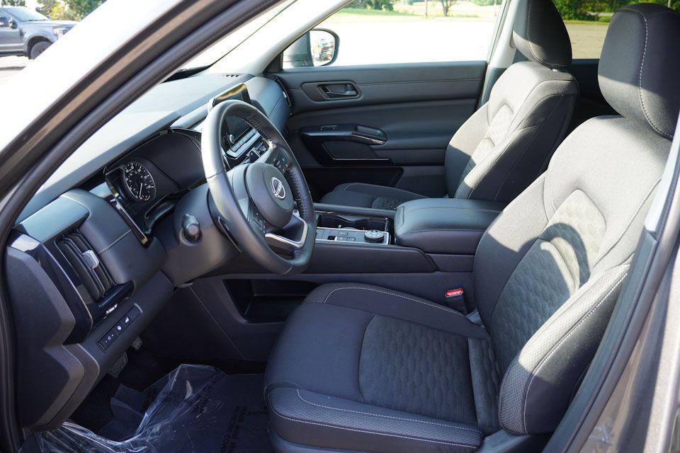 used 2025 Nissan Pathfinder car, priced at $32,100