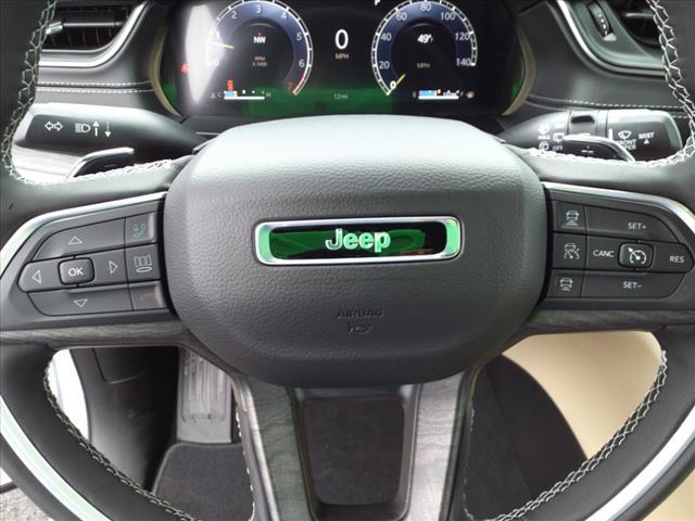 new 2025 Jeep Grand Cherokee car, priced at $46,700