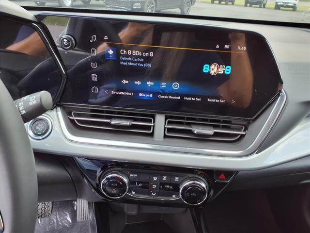 new 2025 Chevrolet Trax car