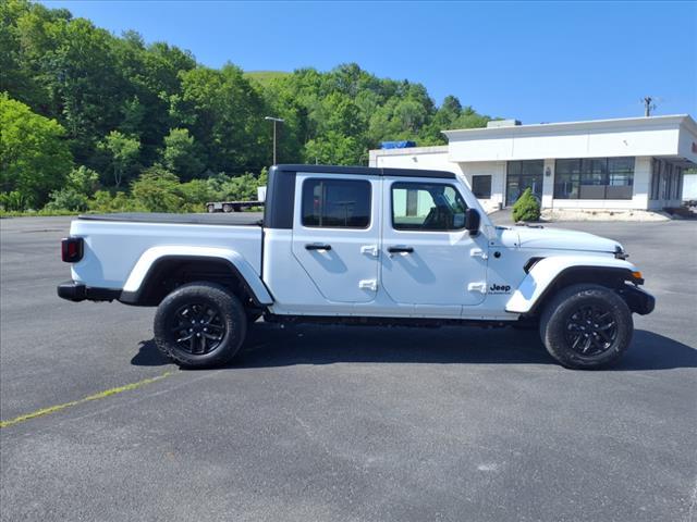 used 2022 Jeep Gladiator car, priced at $34,880