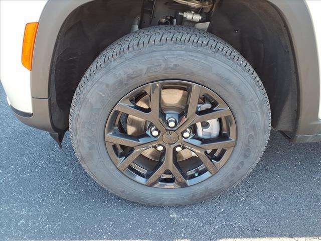 used 2024 Jeep Grand Cherokee L car, priced at $34,880