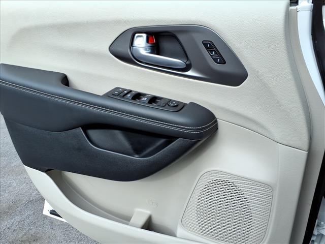 used 2024 Chrysler Pacifica car, priced at $35,880