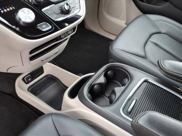 used 2024 Chrysler Pacifica car, priced at $35,880