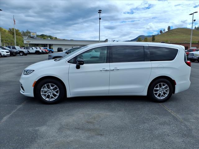 used 2024 Chrysler Pacifica car, priced at $35,880