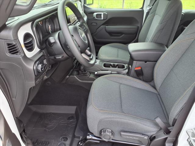 new 2025 Jeep Gladiator car