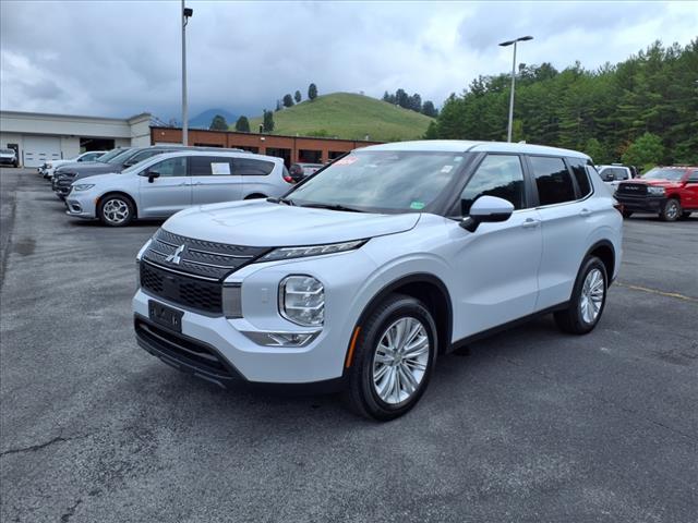 used 2024 Mitsubishi Outlander car, priced at $27,880