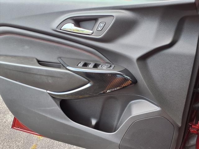new 2025 Chevrolet Trax car