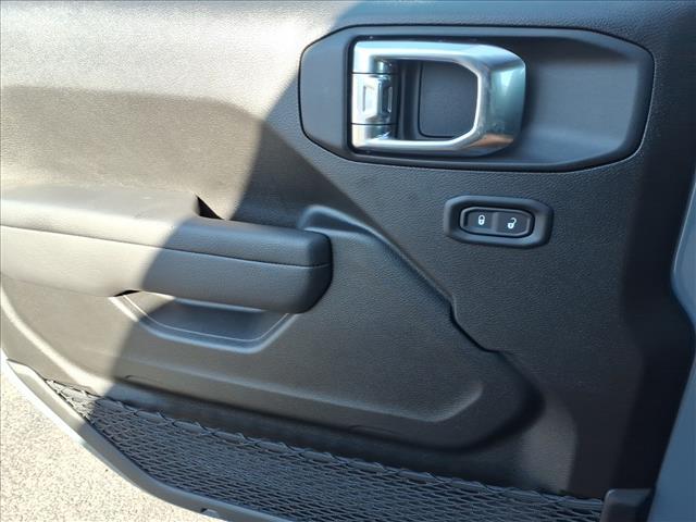 new 2025 Jeep Wrangler car, priced at $46,265