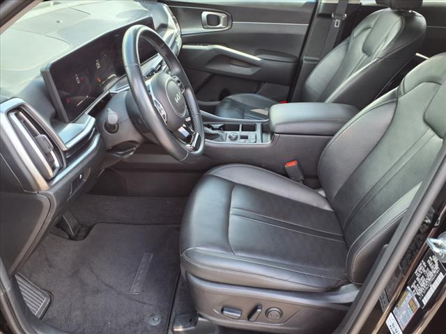 used 2024 Kia Sorento car, priced at $31,880