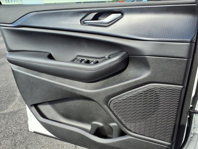 new 2025 Jeep Grand Cherokee car, priced at $43,575