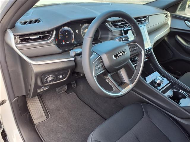 new 2025 Jeep Grand Cherokee car, priced at $43,575