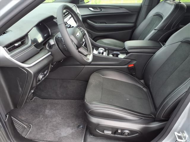 new 2025 Jeep Grand Cherokee L car