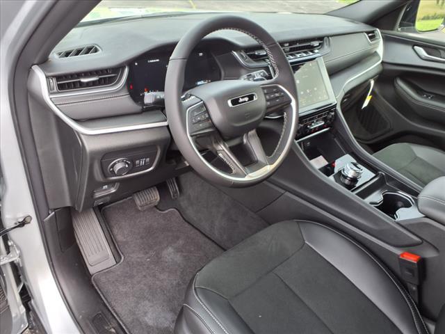 new 2025 Jeep Grand Cherokee L car