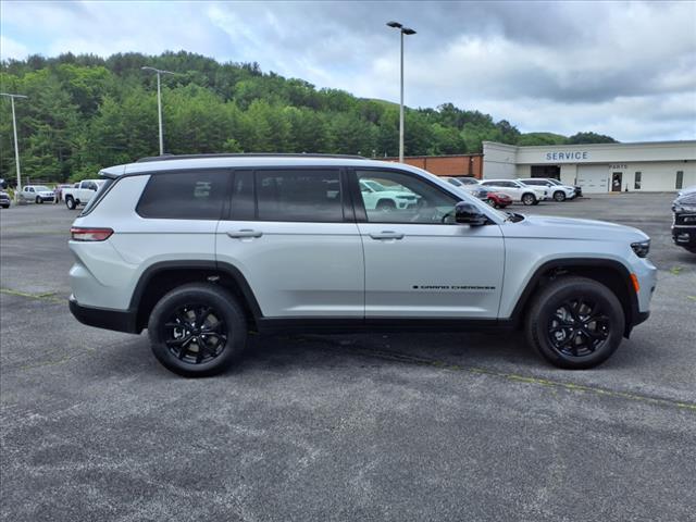 new 2025 Jeep Grand Cherokee L car