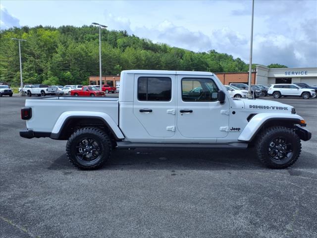 new 2025 Jeep Gladiator car