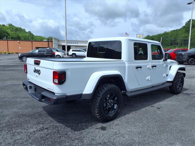 new 2025 Jeep Gladiator car