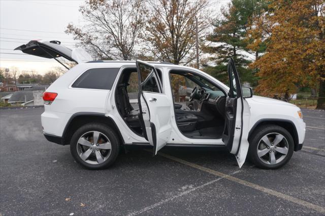 used 2015 Jeep Grand Cherokee car, priced at $11,900