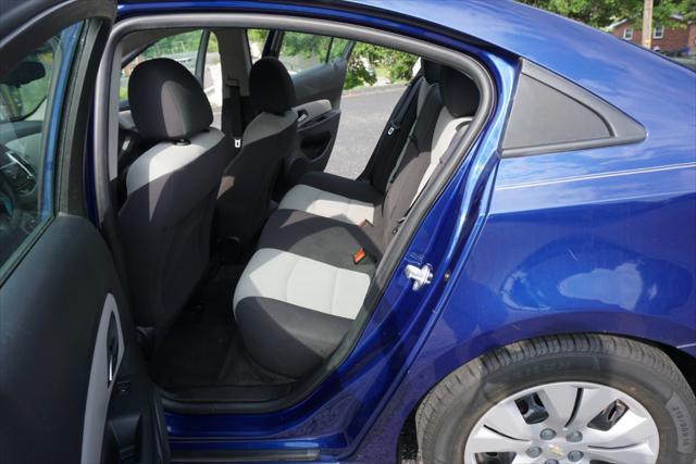 used 2013 Chevrolet Cruze car, priced at $6,950