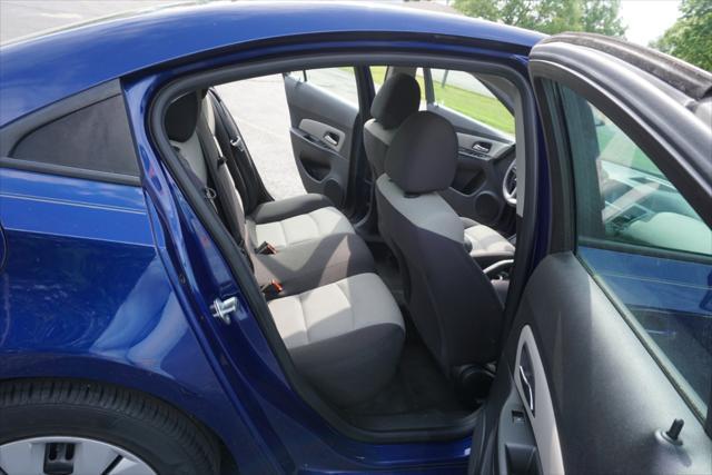 used 2013 Chevrolet Cruze car, priced at $6,950