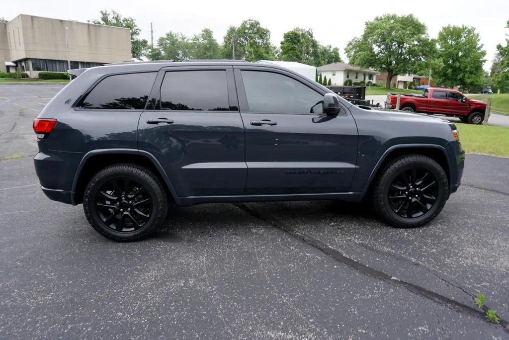used 2017 Jeep Grand Cherokee car, priced at $13,900