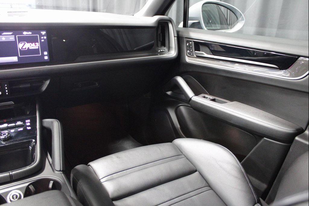 used 2024 Porsche Cayenne car
