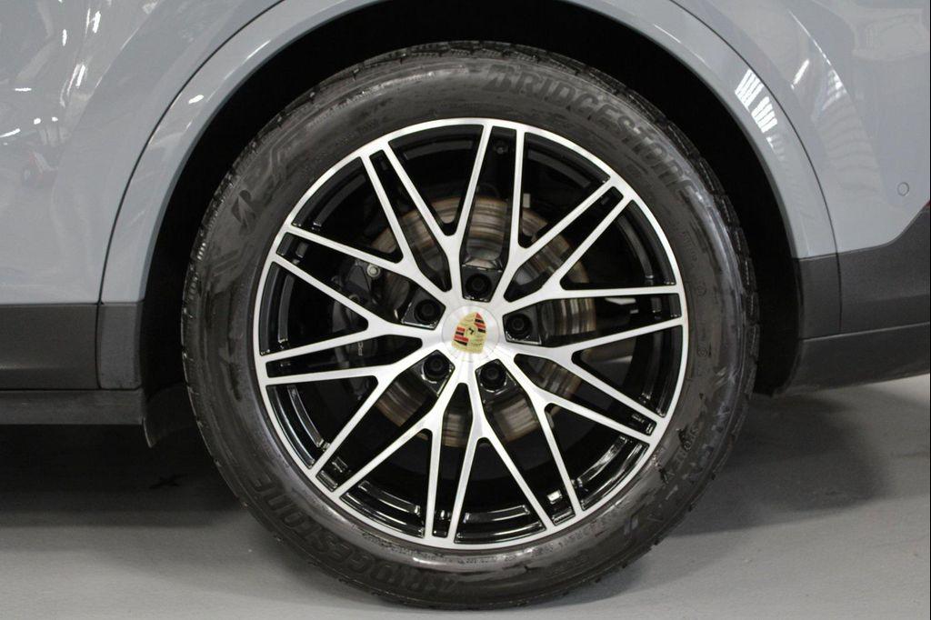 used 2024 Porsche Cayenne car
