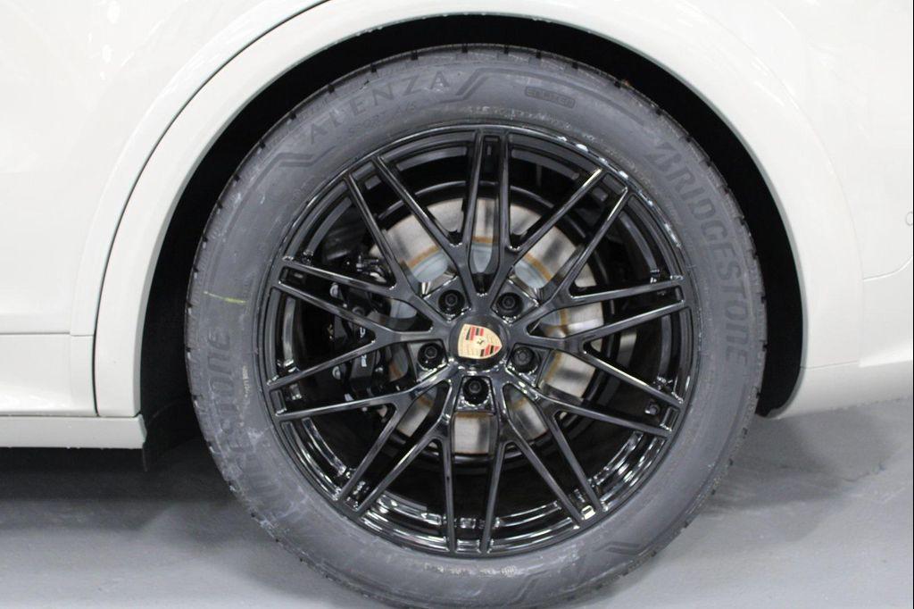 new 2025 Porsche Cayenne car, priced at $163,535