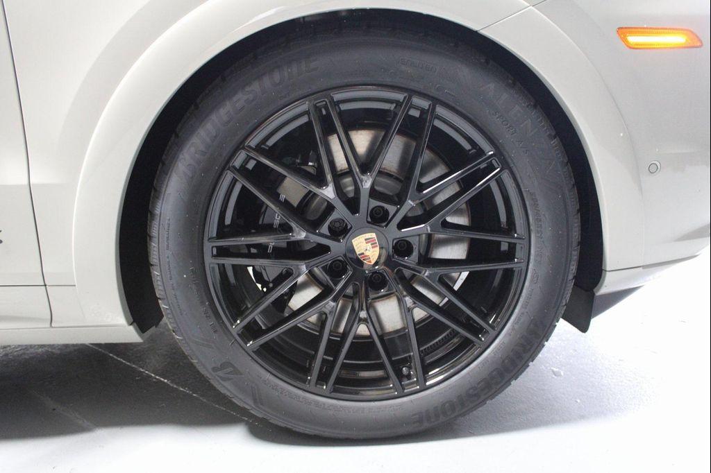 new 2025 Porsche Cayenne car, priced at $163,535