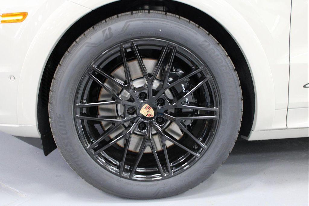 new 2025 Porsche Cayenne car, priced at $163,535