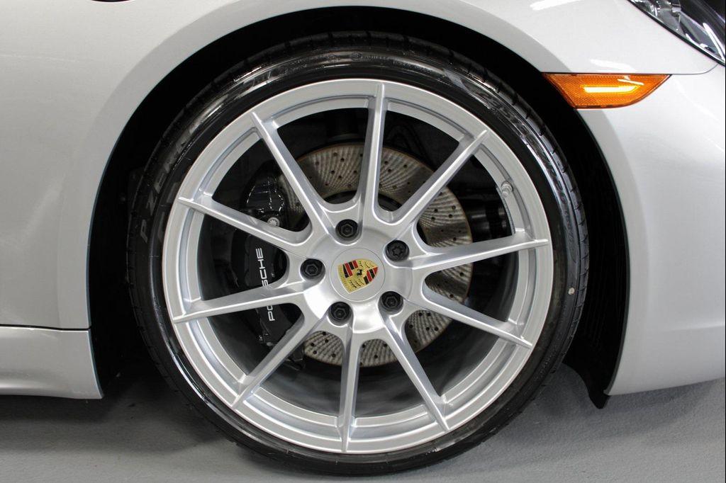 new 2025 Porsche 718 Boxster car