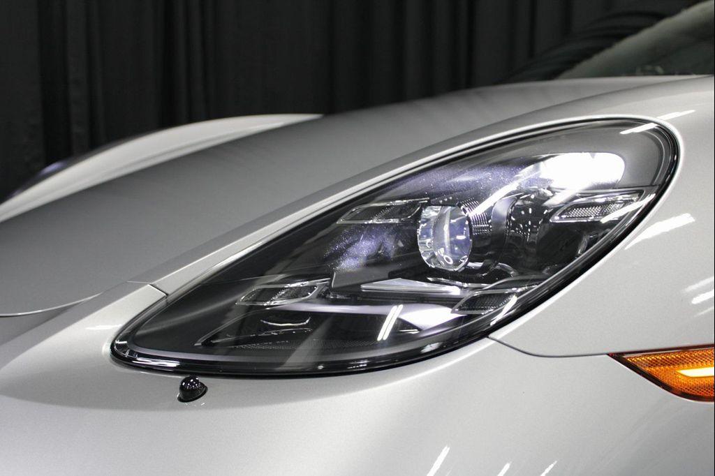 new 2025 Porsche 718 Boxster car