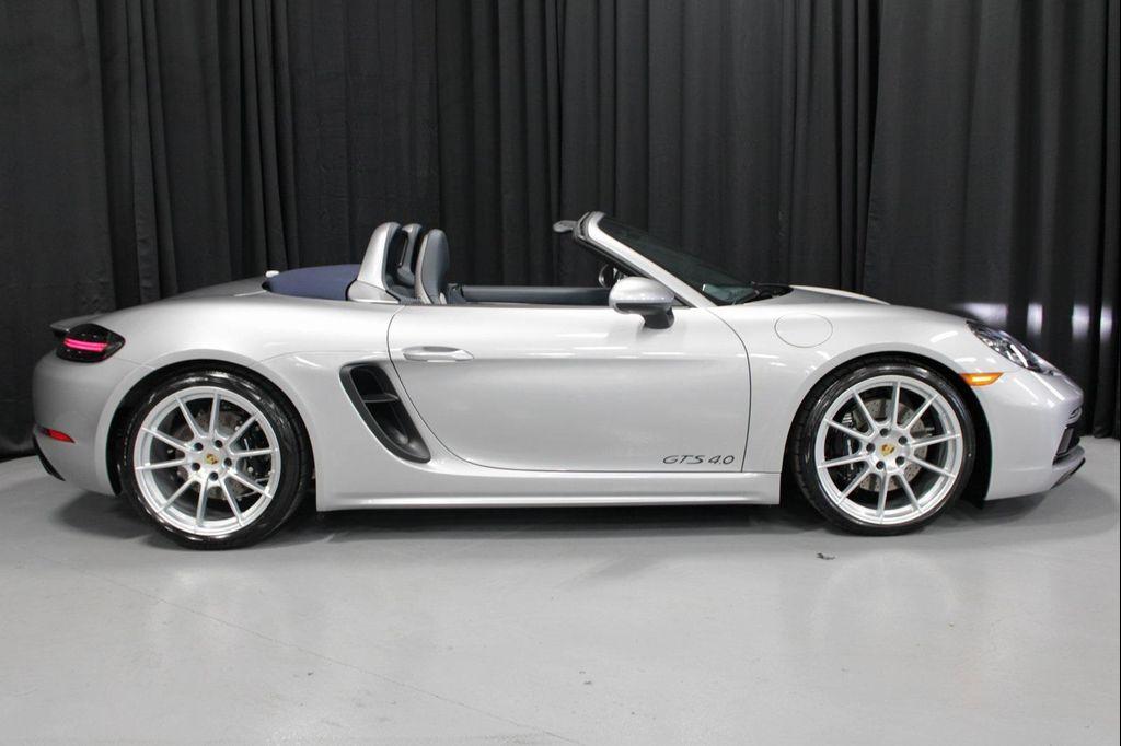 new 2025 Porsche 718 Boxster car