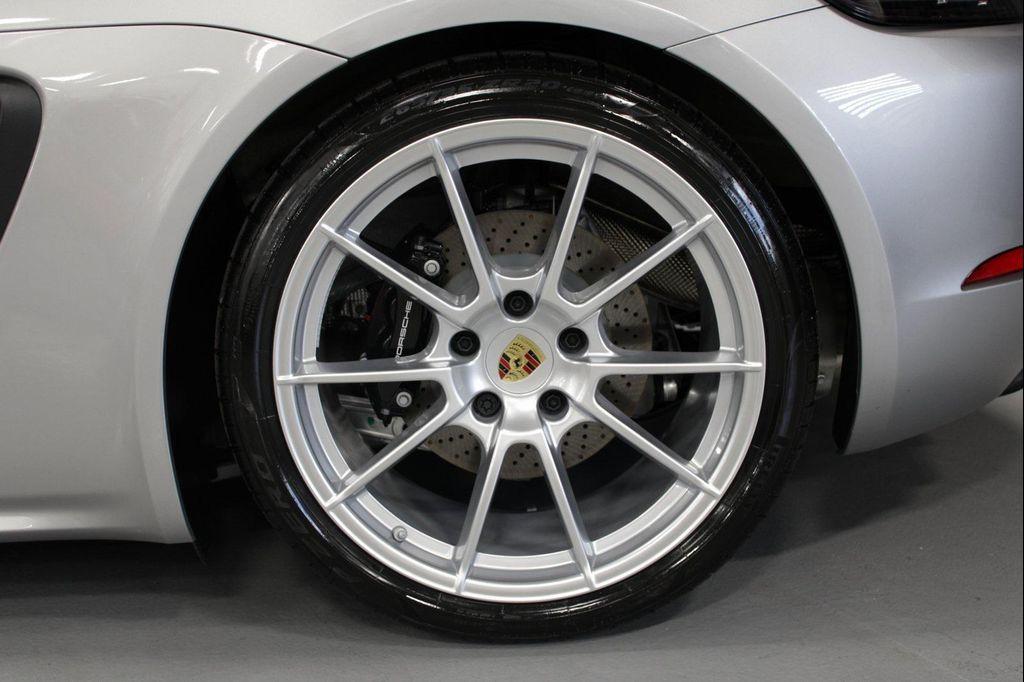 new 2025 Porsche 718 Boxster car