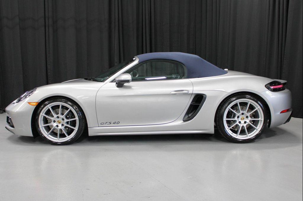 new 2025 Porsche 718 Boxster car