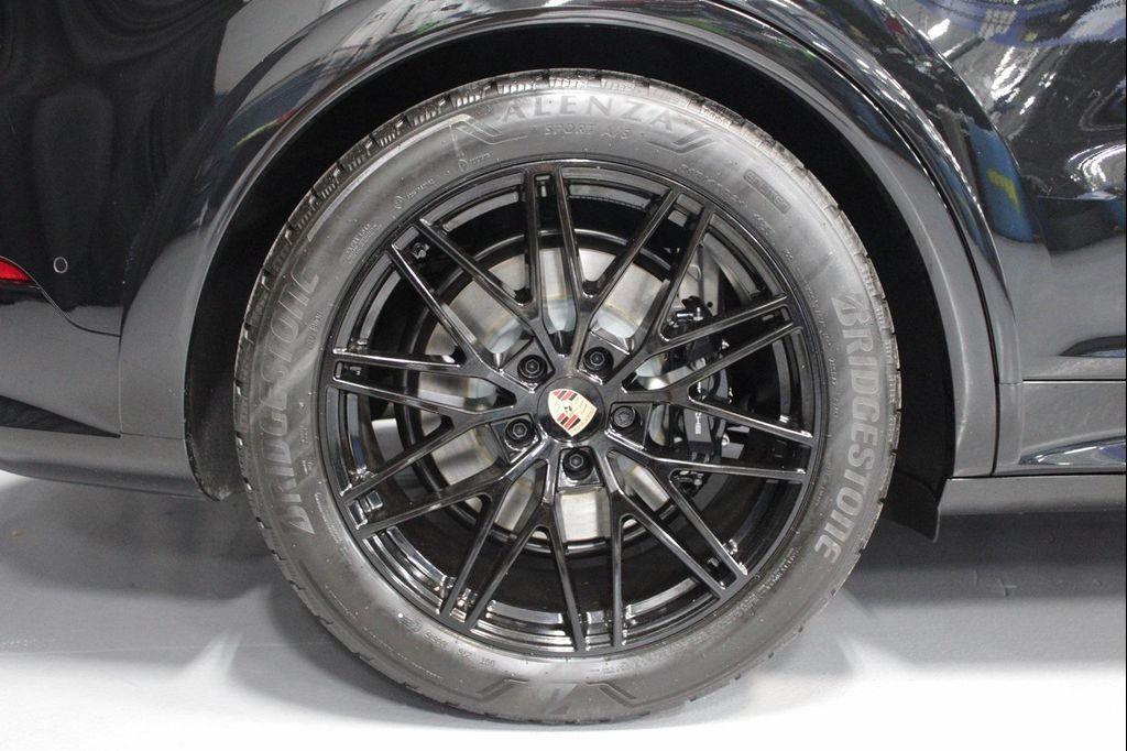 new 2026 Porsche Cayenne car, priced at $166,500