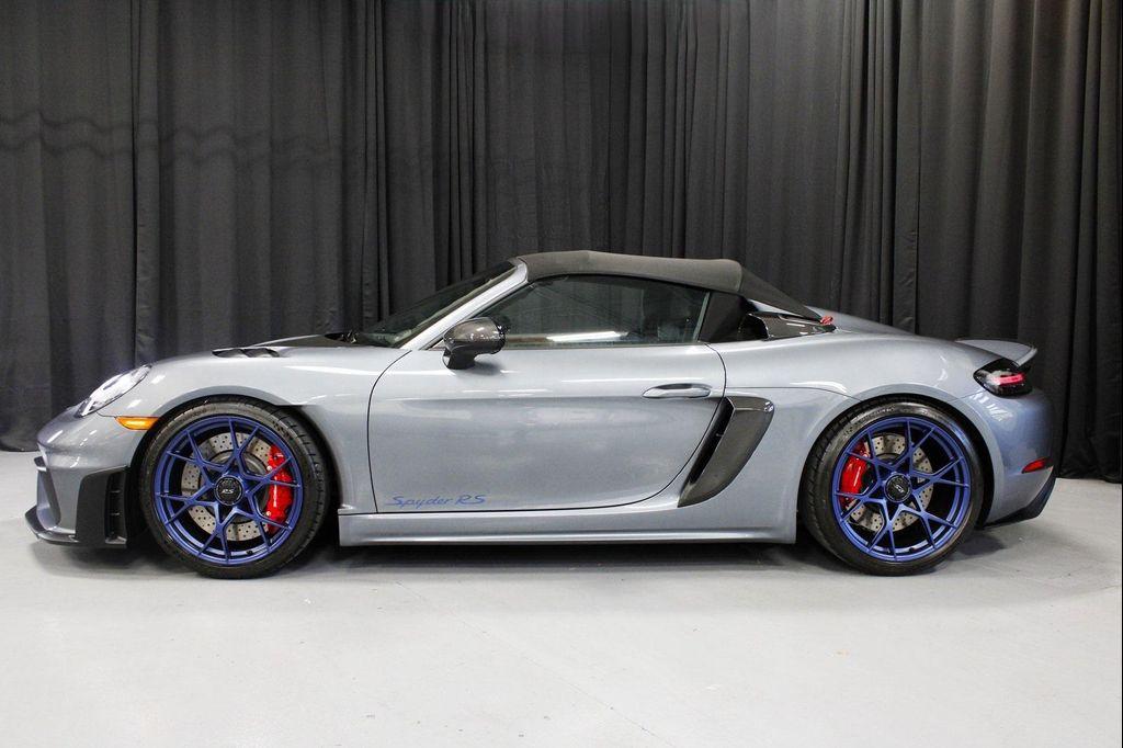 used 2025 Porsche 718 Spyder car