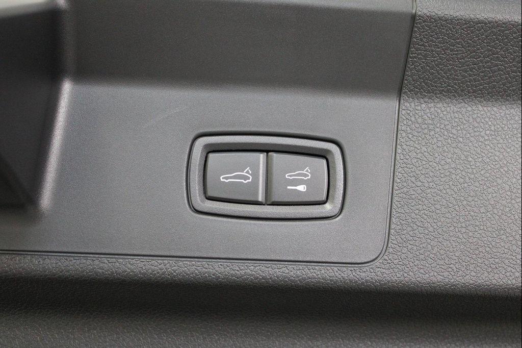 new 2025 Porsche Panamera car, priced at $135,425