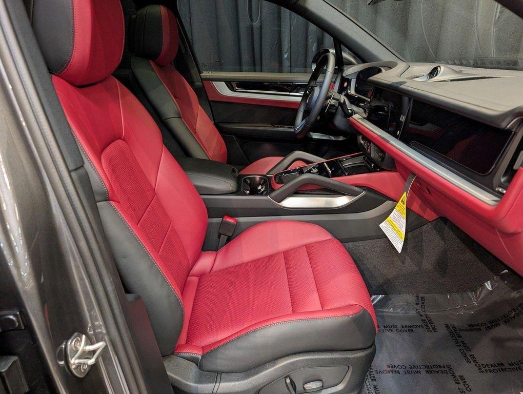 new 2025 Porsche Cayenne car, priced at $98,935