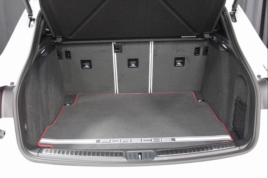 new 2026 Porsche Macan car