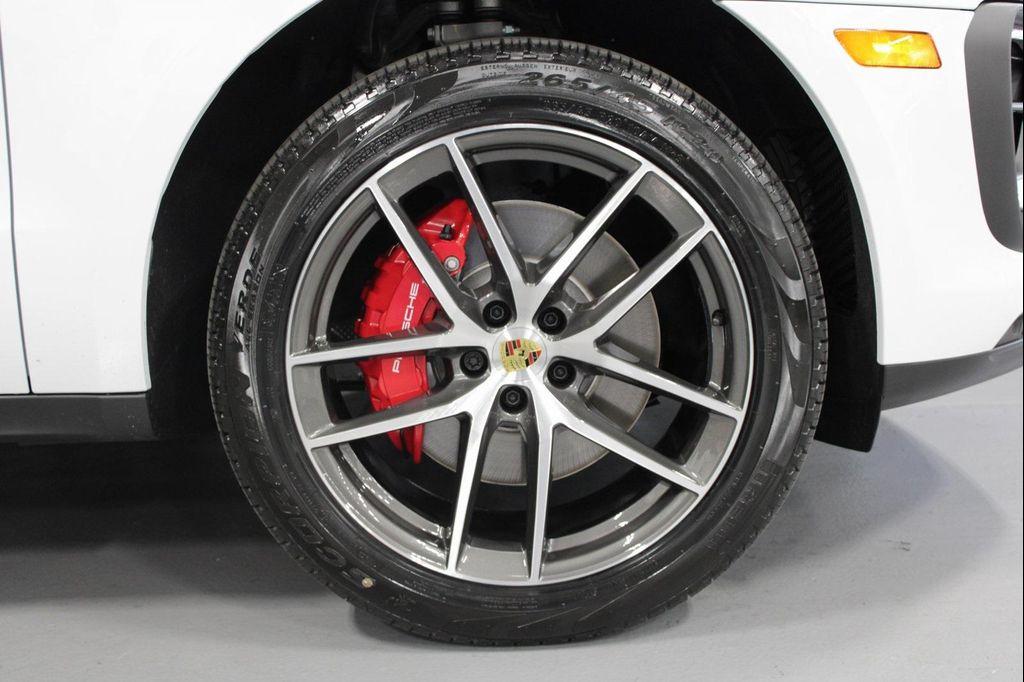 new 2026 Porsche Macan car