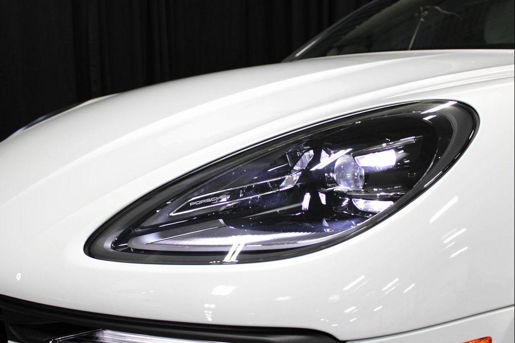 new 2026 Porsche Macan car