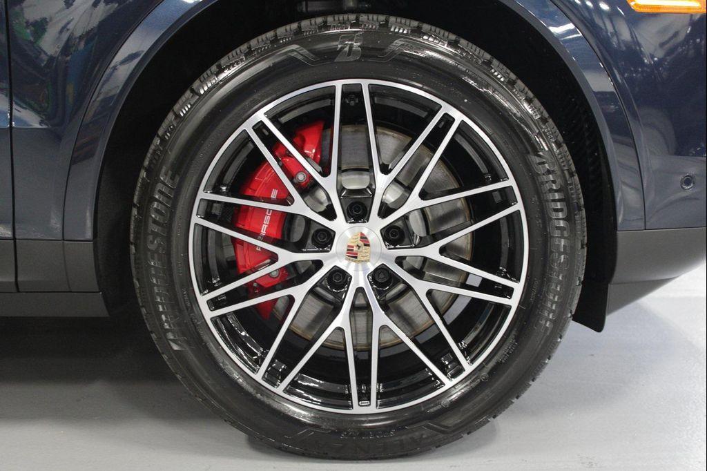 new 2026 Porsche Cayenne car